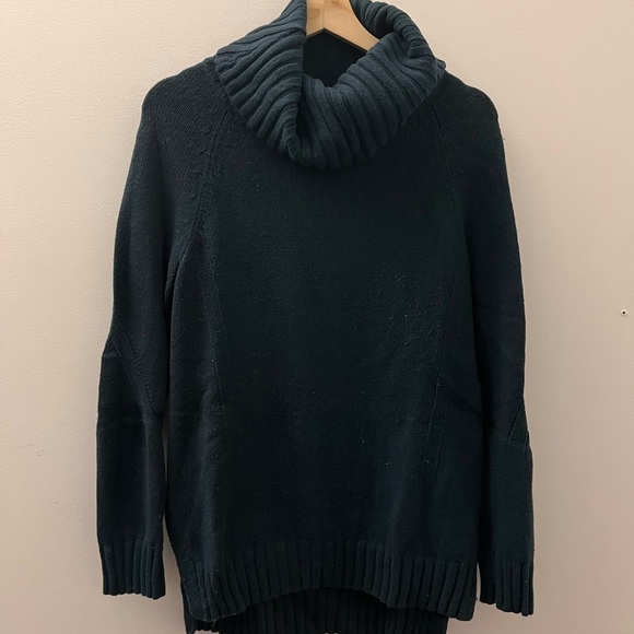 LOFT Green Turtleneck - Picture 2 of 2